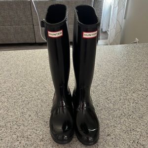 Used Girls Hunter Rain boots